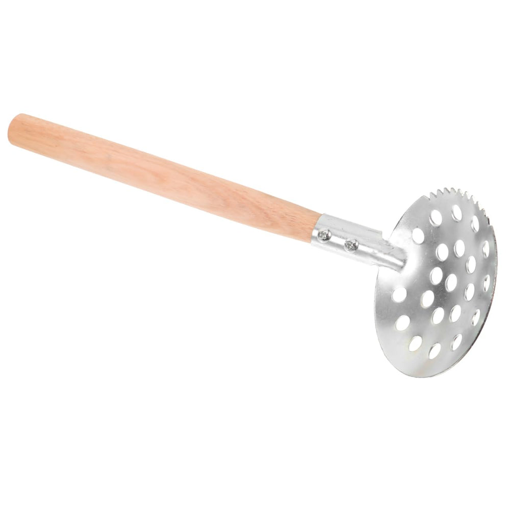 Yardwe ergonomic wooden-handle ice scoop offers a comfortable grip.