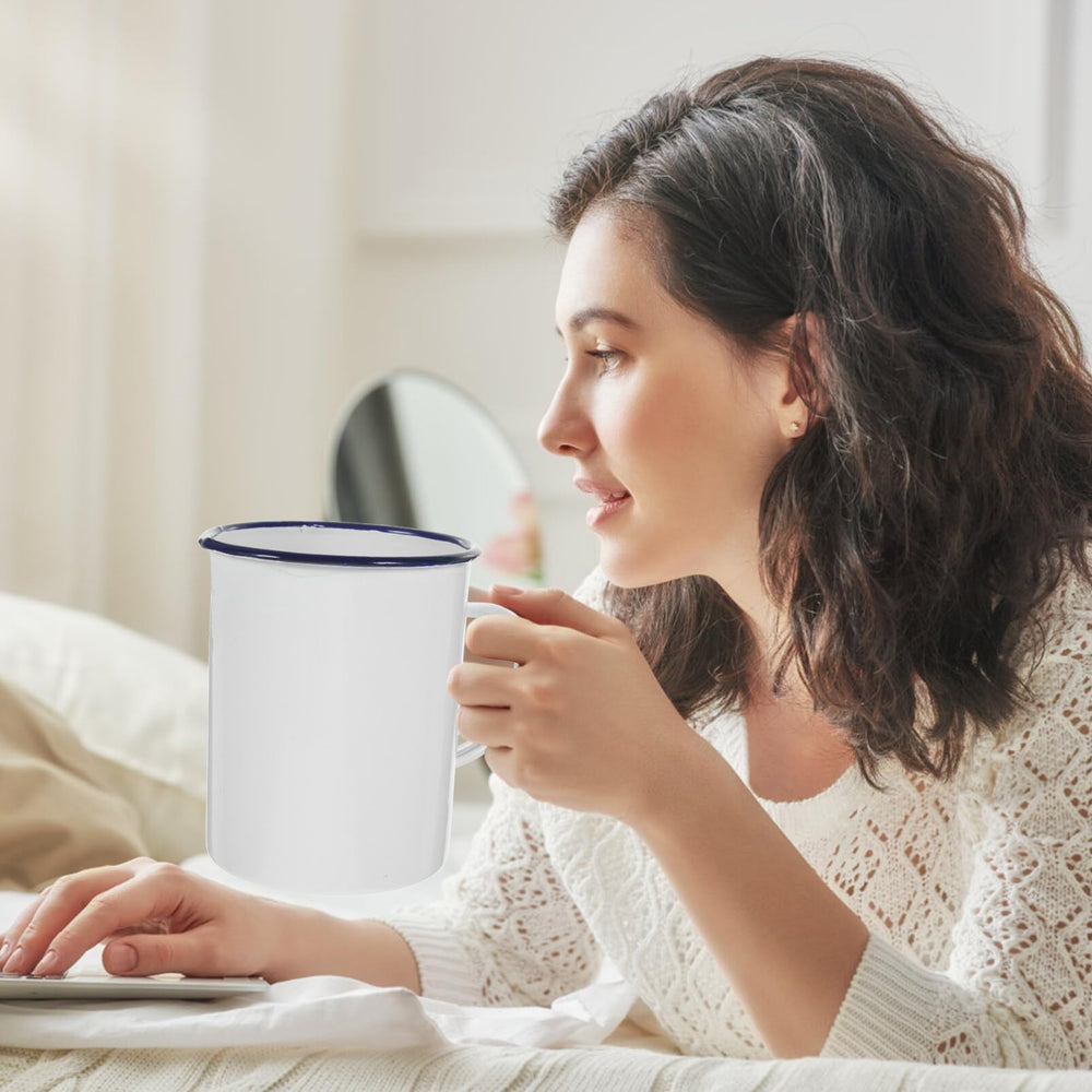 Yardwe travel mug with simple design, perfect for on-the-go hydration.