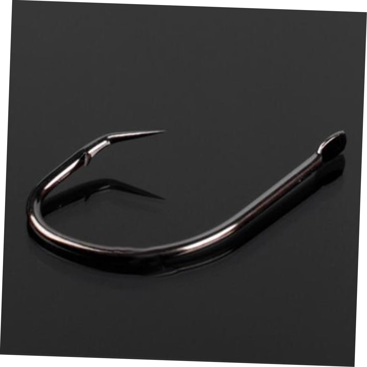 Yardwe turtle fishing hooks closeup showing sharp points and durable finish.