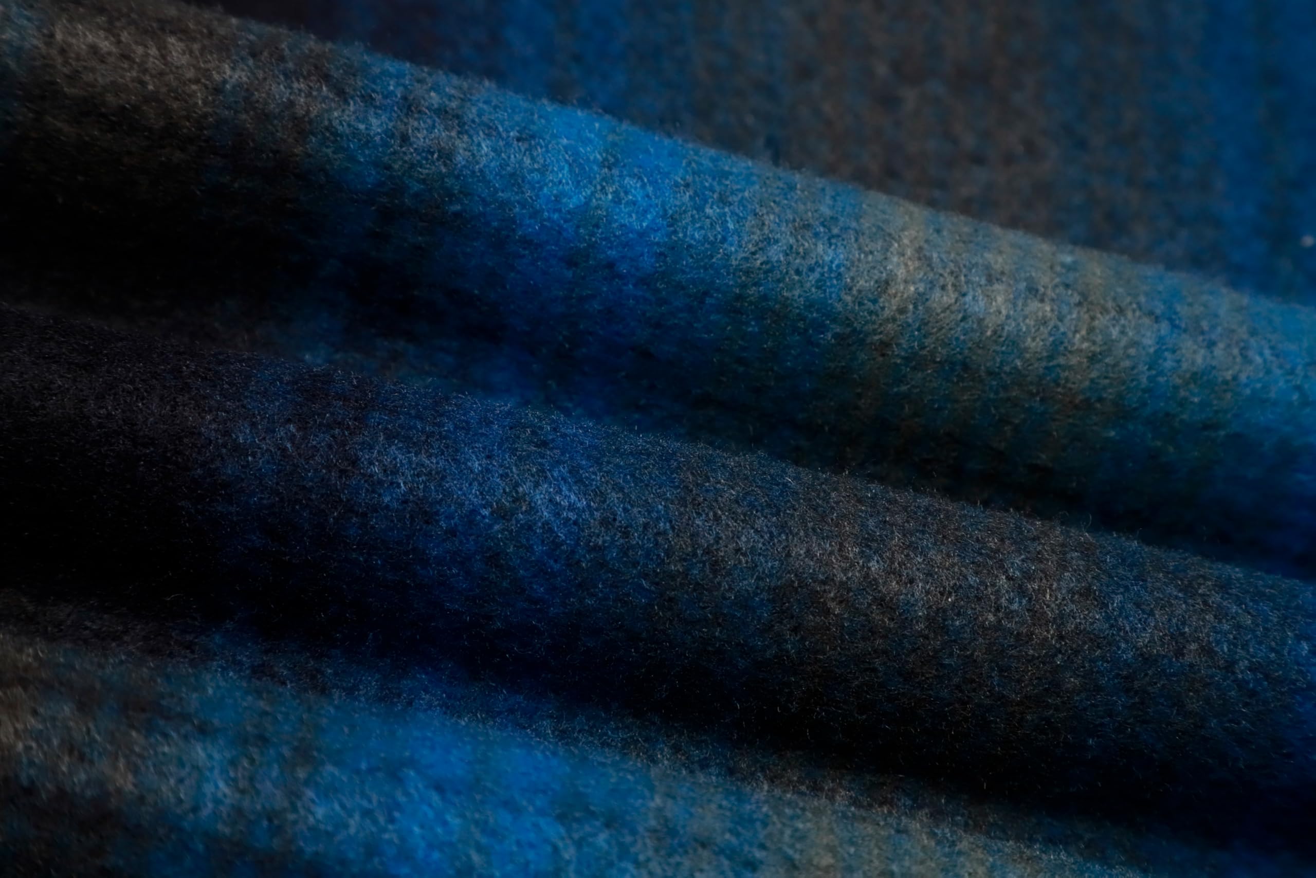 Yasumond durable fabric care shot demonstrates machine-washable warmth
