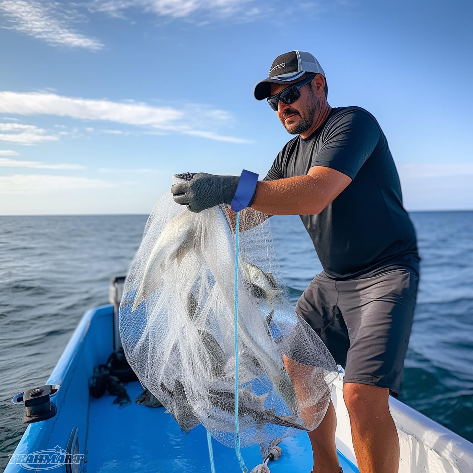 Yeahmart cast net-easy-operation illustrates beginner-friendly throwing and setup.