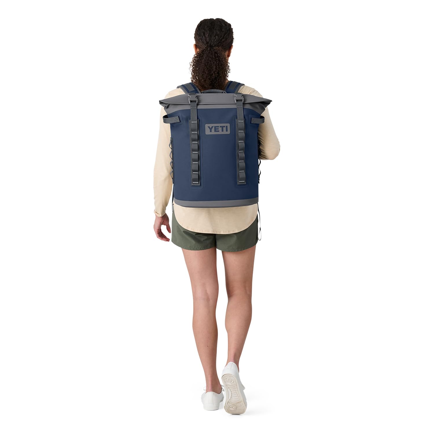 YETI Hopper M20 capacity to hold up to 18 cans for outings.