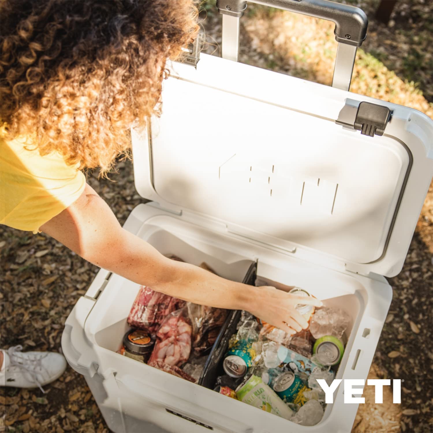YETI Roadie divider shown with Roadie 48/60 cooler compatibility