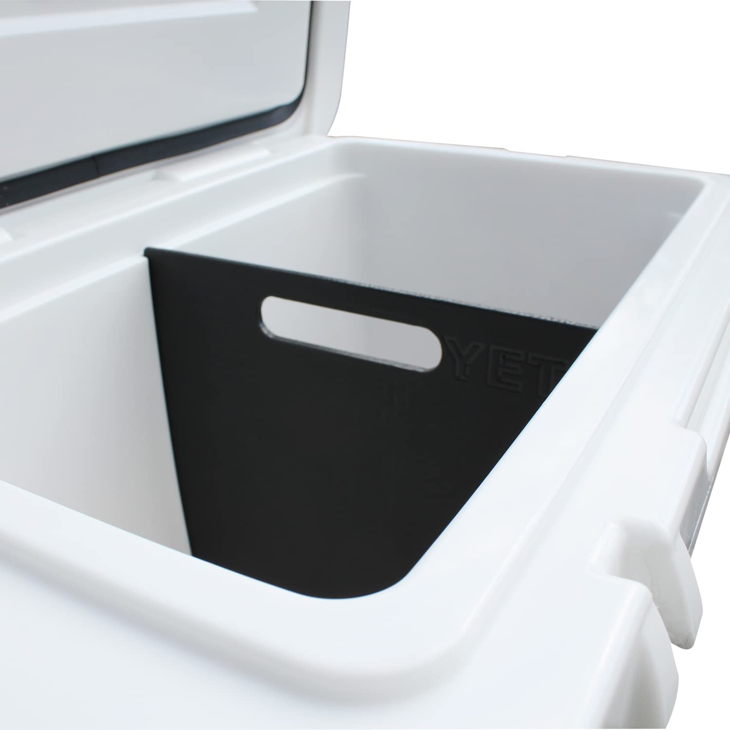 YETI Tundra horizontal divider provides wider separation and easy access.