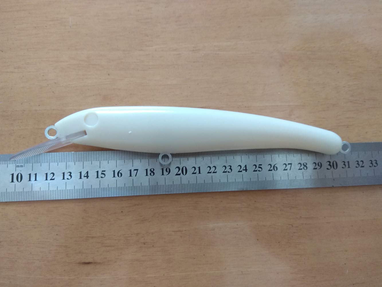 YETYE blank lure set includes free eyes for quick customization