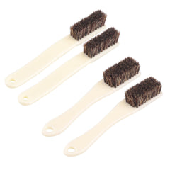 Yjcnelcr firm brush helps indoor climbers achieve better grip on holds