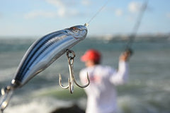 Yo-Zuri Mag Darter side view highlighting thru-wire durability for trophy catches