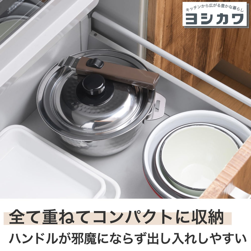 Stainless steel body of Yoshikawa Snow Flat Pot cleans easily after cooking.