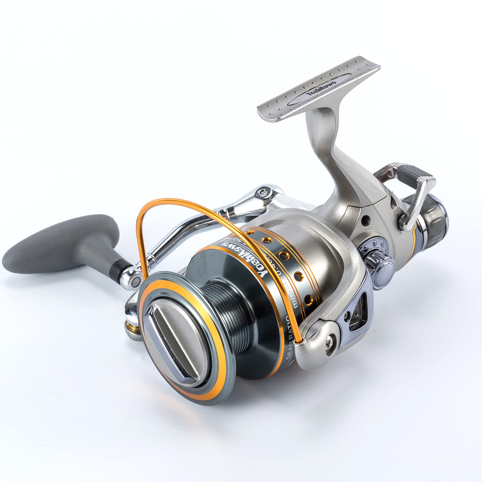 Yoshikawa Spinning Reel 3000 ball bearings close-up emphasizes smooth retrieval.