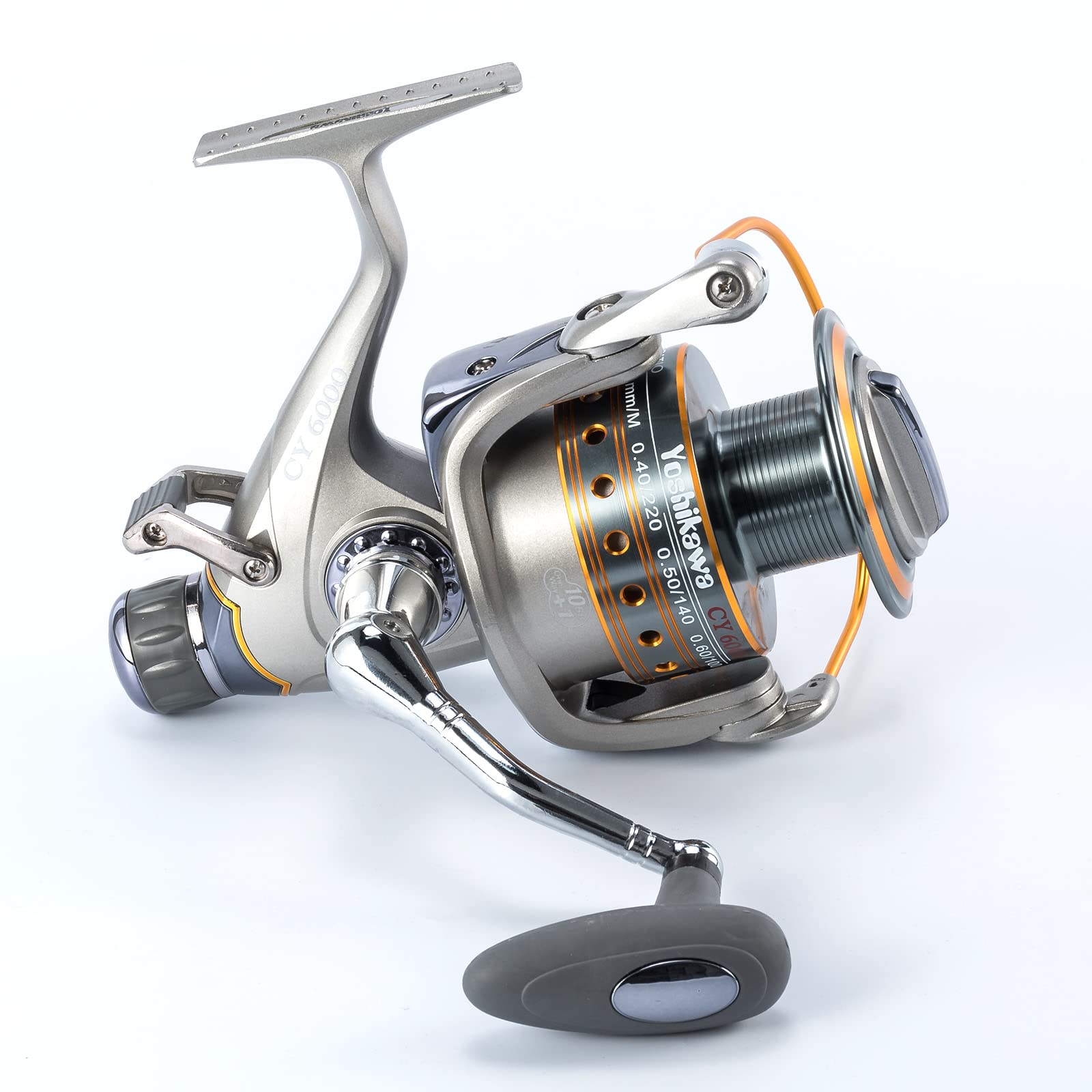 Yoshikawa 3000 in-use saltwater fishing scene showcases durable performance.