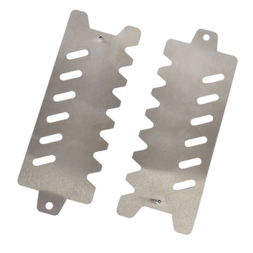 Youngy stove windshield screen setup demonstrates quick wind protection on trail