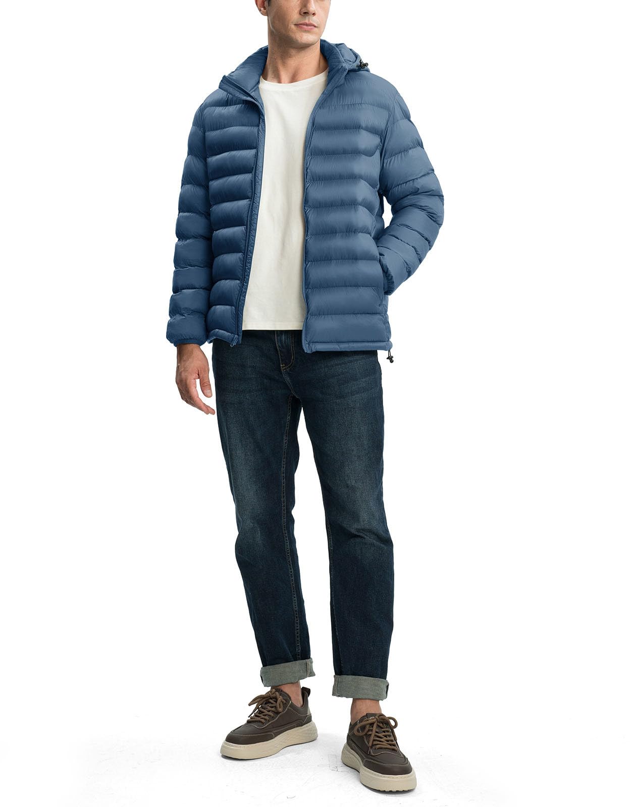 YSENTO stand-up collar and adjustable cuffs add warmth in chilly conditions.