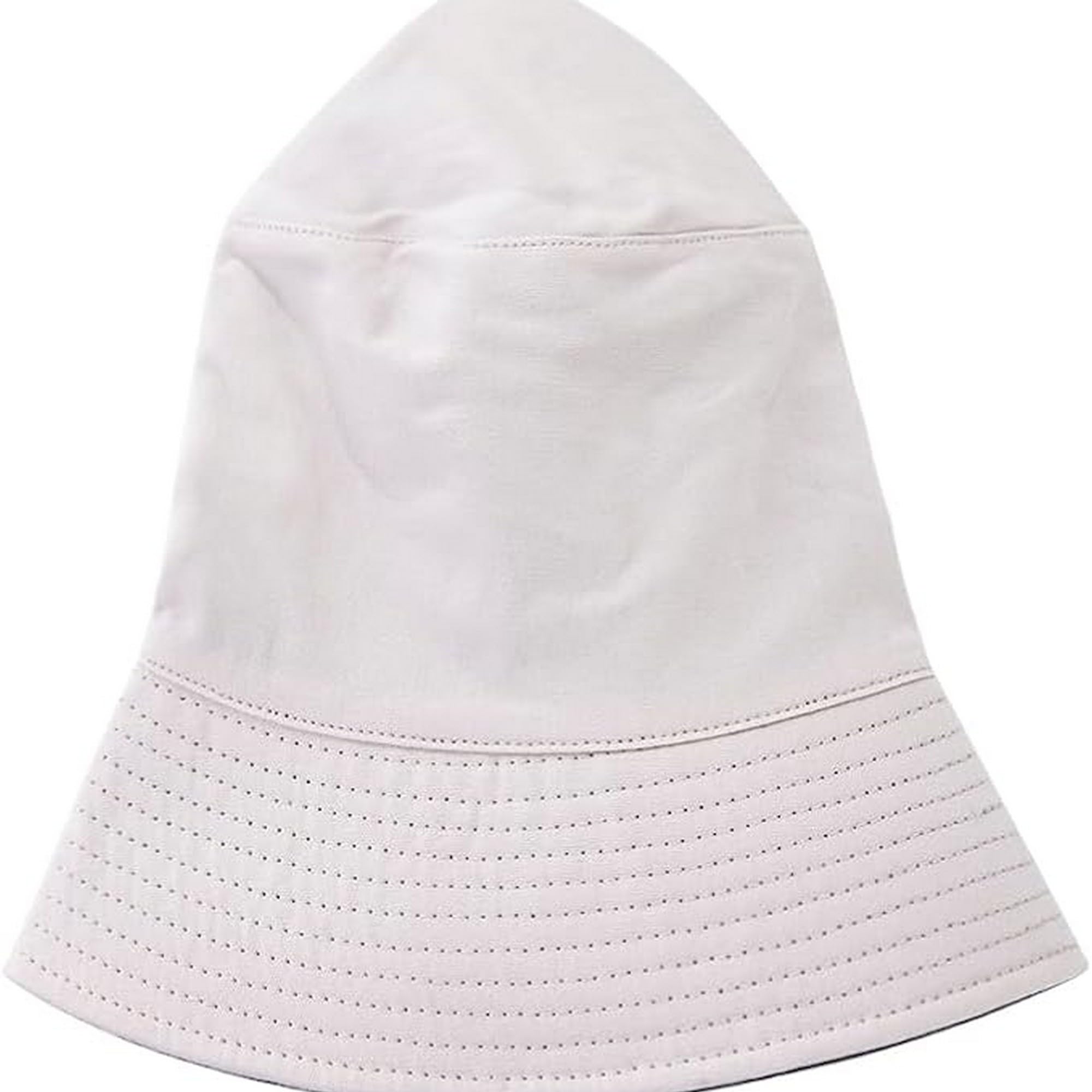 Person wearing YTNKIV oversize bucket hat during outdoor activity