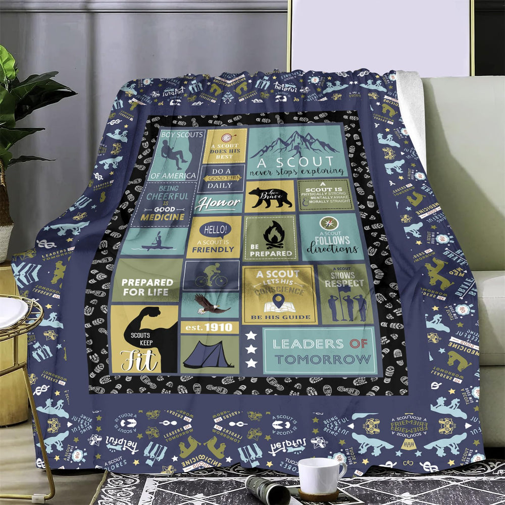 YunTu Scouts fleece blanket camping night scene demonstrates portable warmth.