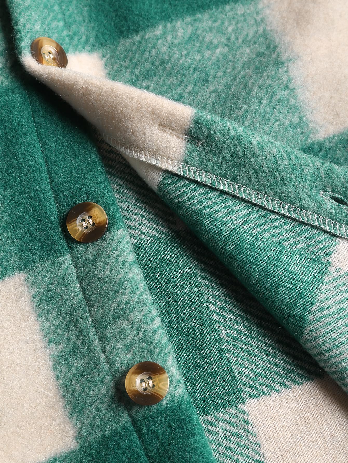 ZAFUL men flannel plaid shacket forest green back view demonstrates full coverage
