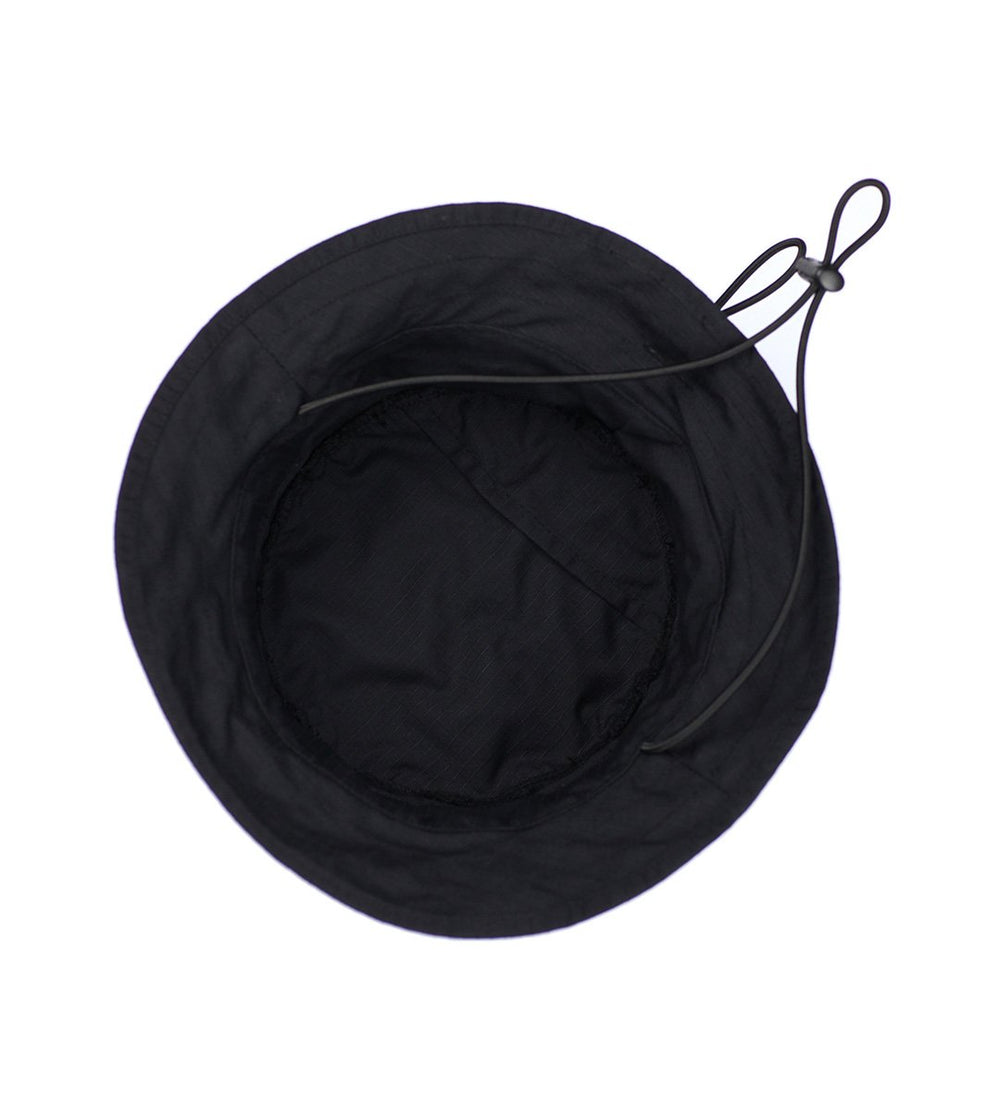 ZAPT inner pocket accommodates maps or papers during trips.