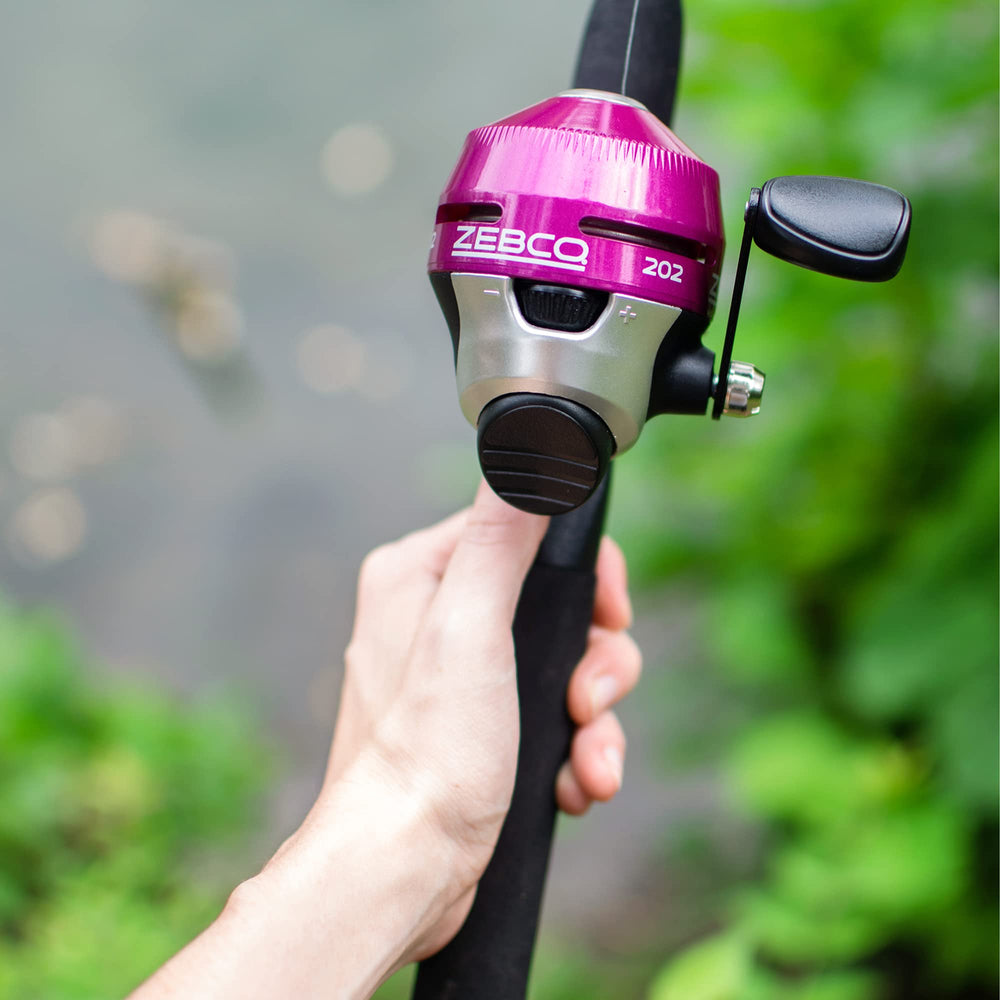 Built-in hook keeper on Zebco 202 spincast