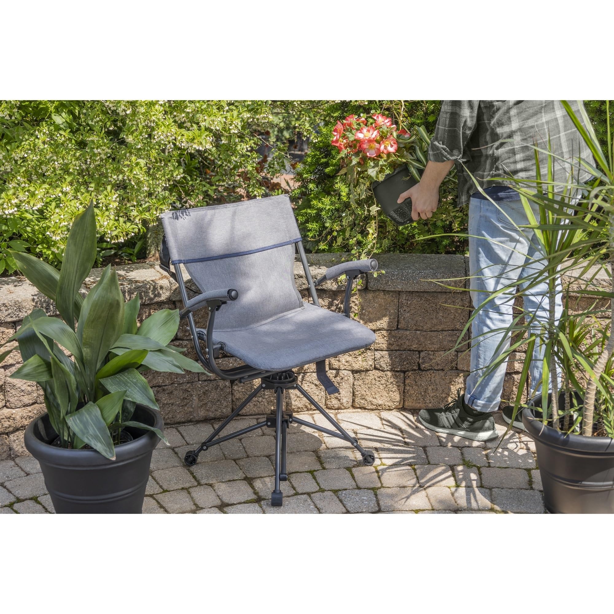 Zenithen folding chair with wrapped armrests in blue grey for relaxed posture outdoors