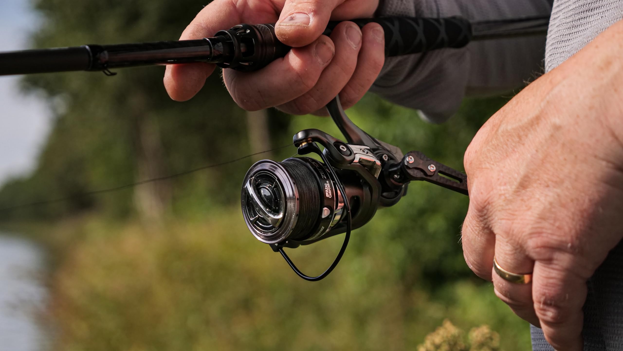Zenon MG-X Spinning Reel Box 2500-11-6.2:1 image 2