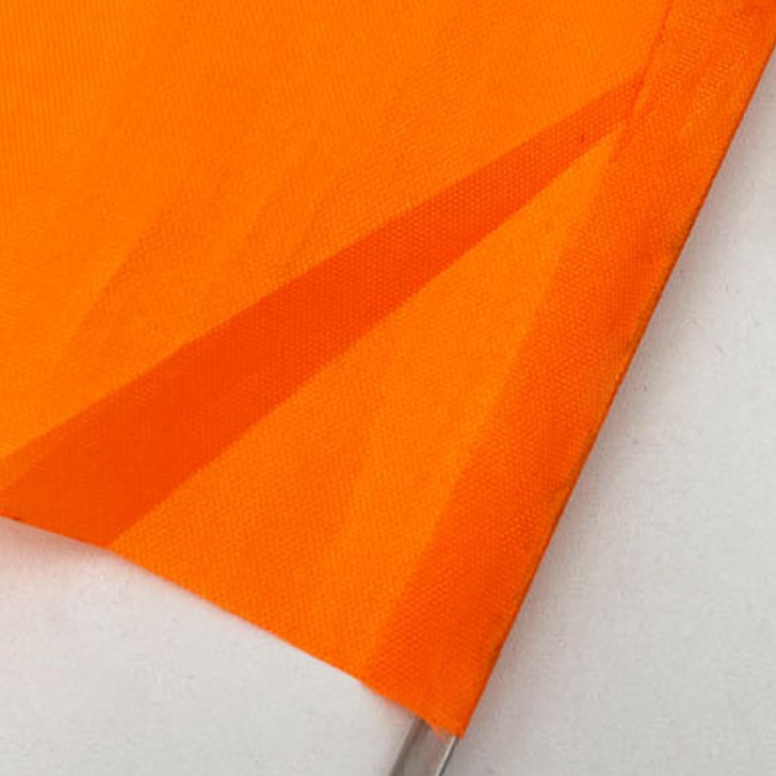 ZEPFJHE ABS-material tip-up withstands cold outdoor conditions.