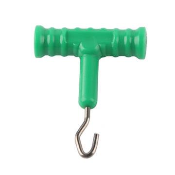 Zetiling knot puller carp fishing tool in action on the bank