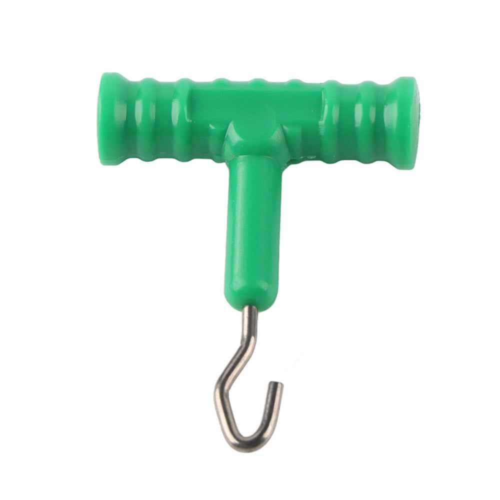 Zetiling knot puller carp fishing tool in action on the bank