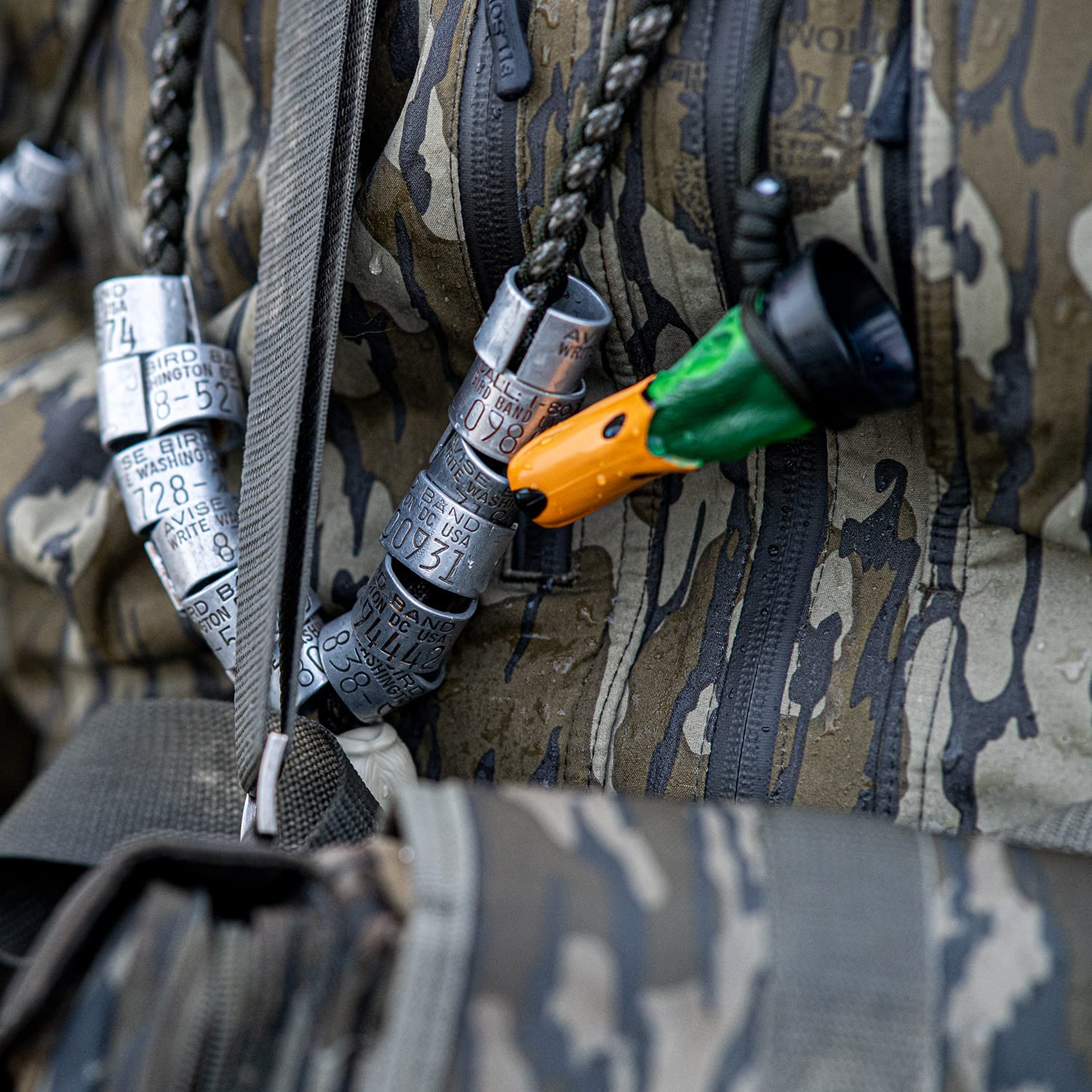 Zink Mallard Drake Whistle attracts mallards and other whistling species in hunts.