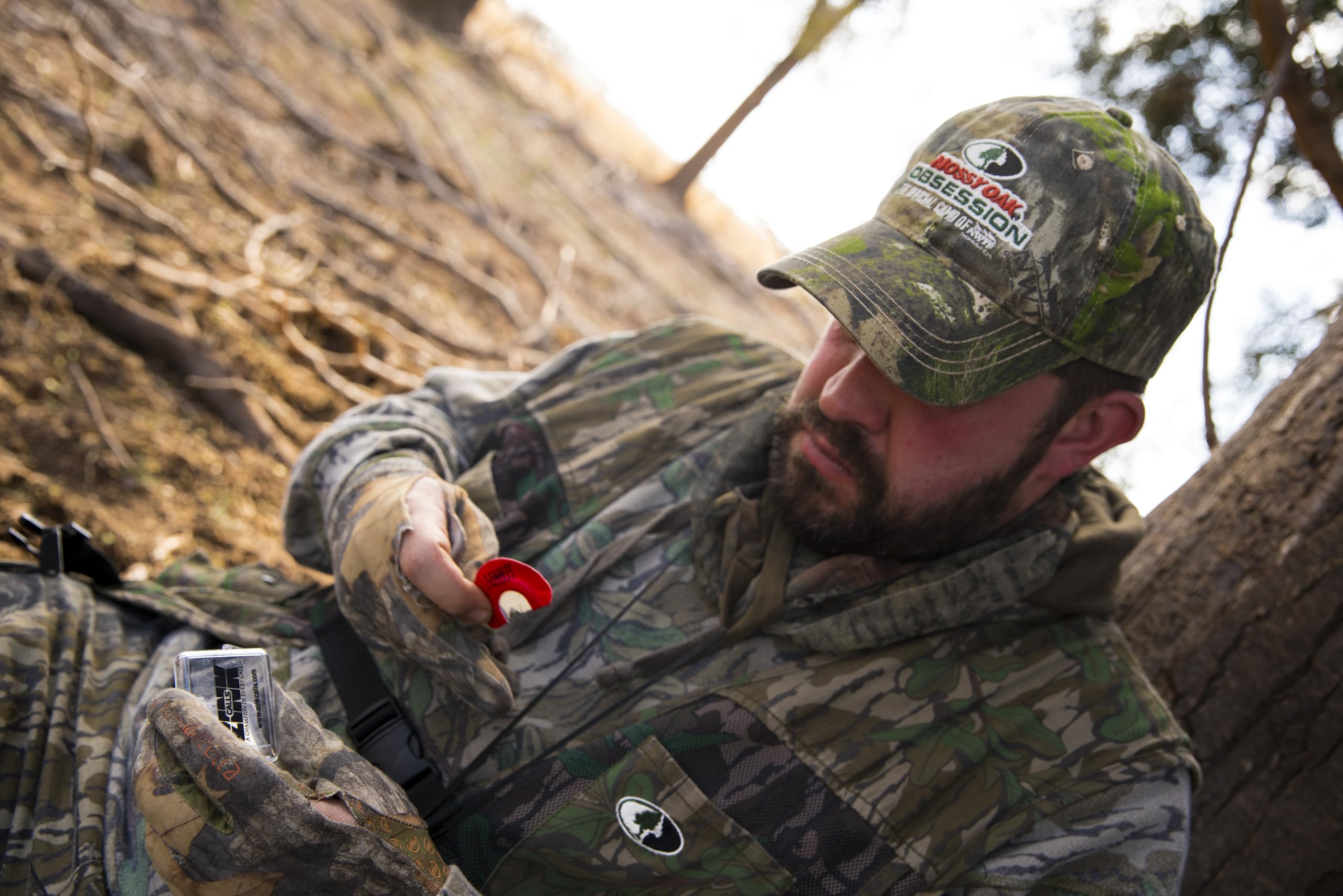 Zink Signature V-Notch mouth call three-reed versatility supports loud, clear tones.