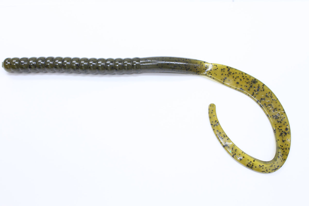 Zoom Bait Magnum Ol' Monster Worm pack, 12-inch green pumpkin, ideal for Texas or Carolina rigs.