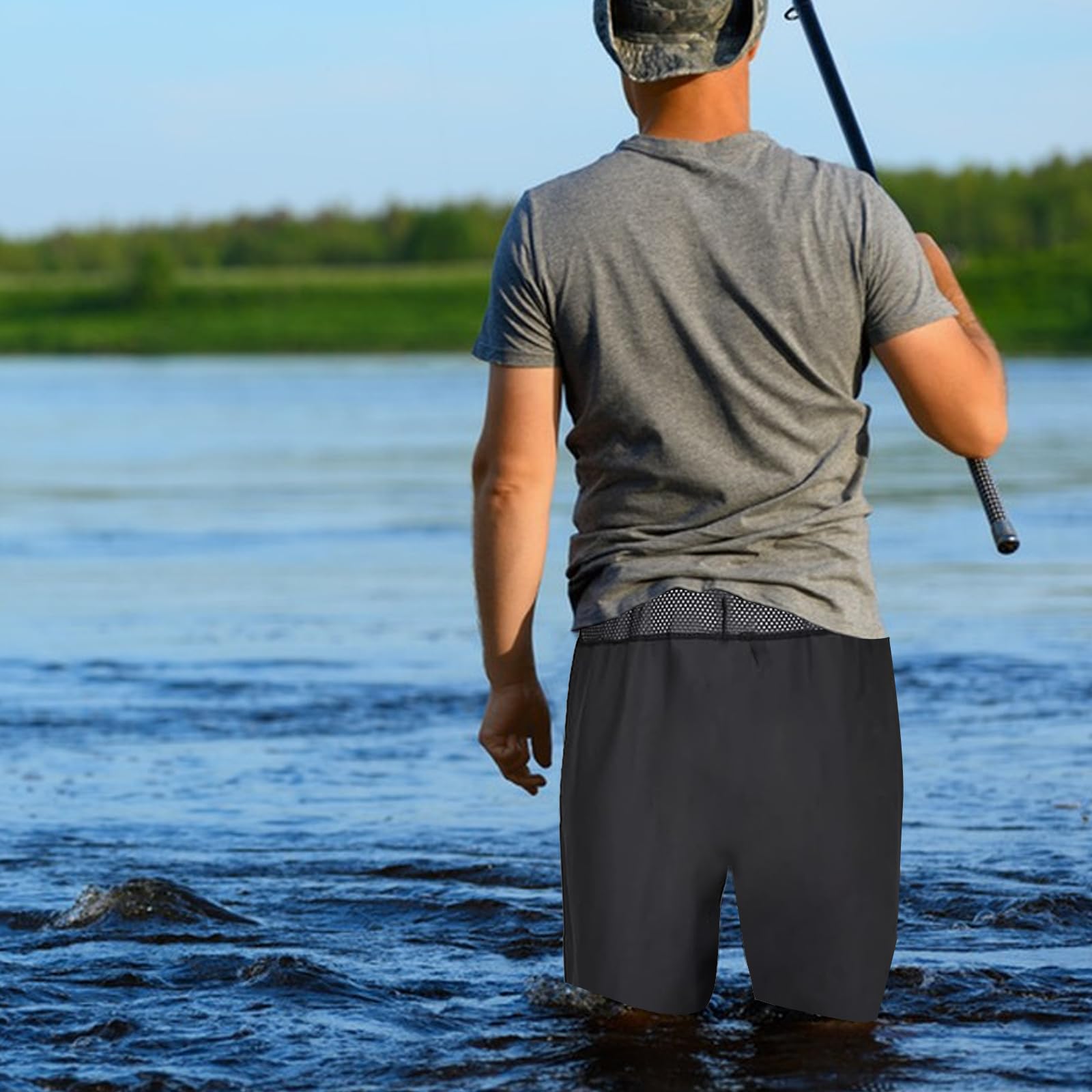 Packaging and included accessories for Zsrivk waders