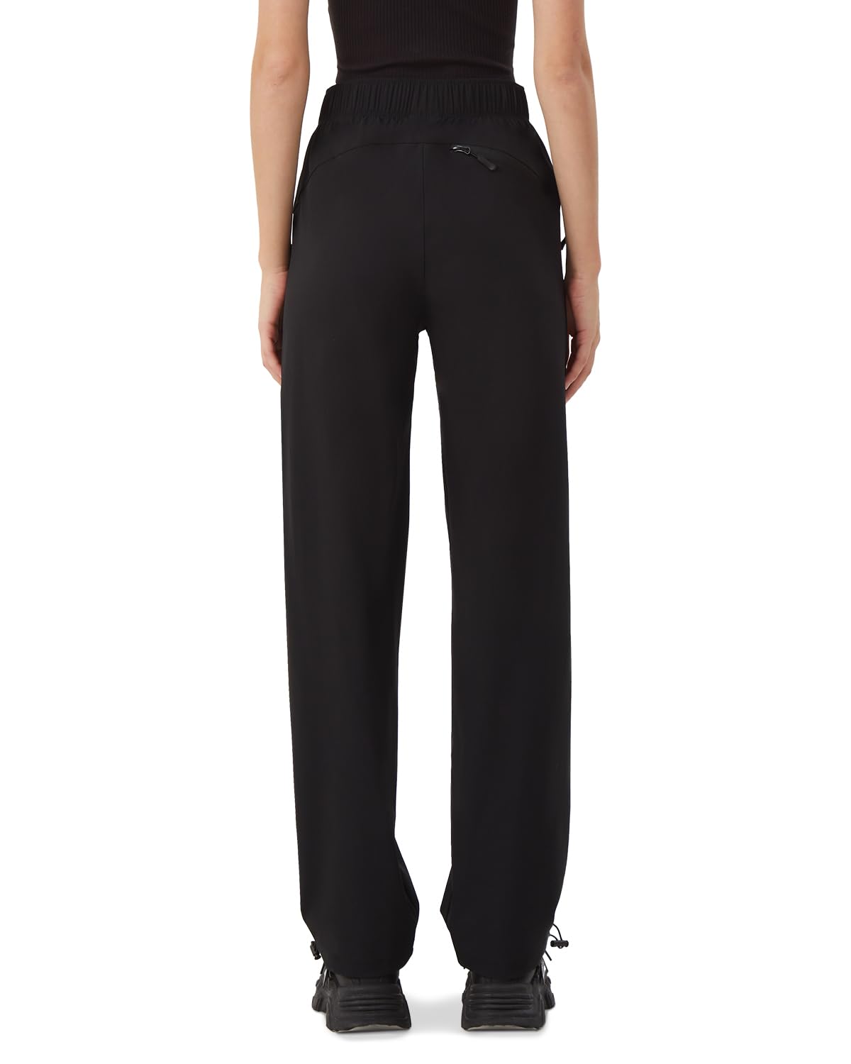 Zylioo lightweight hiking pants breathable fabric keep you cool on day hikes.