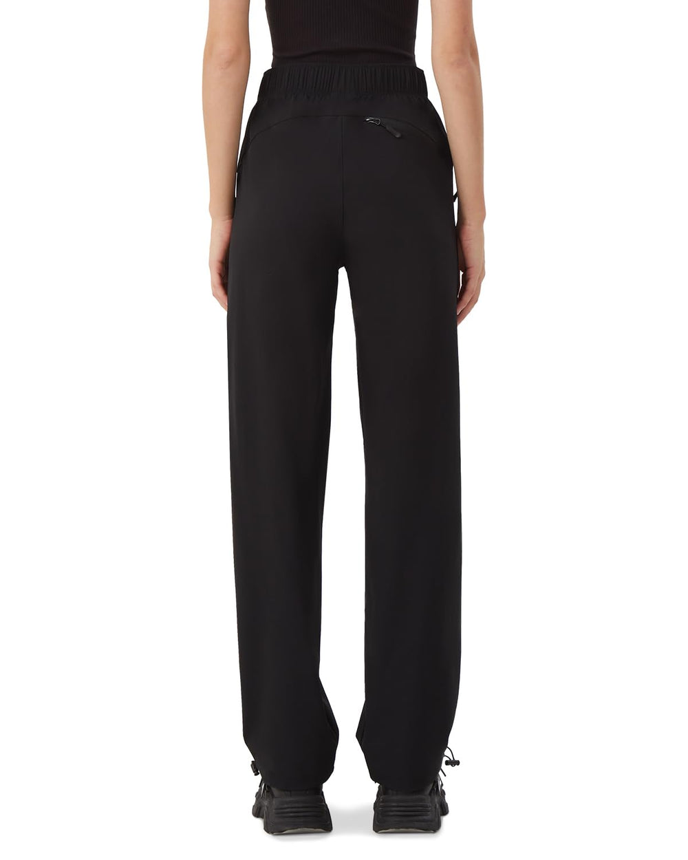 Zylioo lightweight hiking pants breathable fabric keep you cool on day hikes.